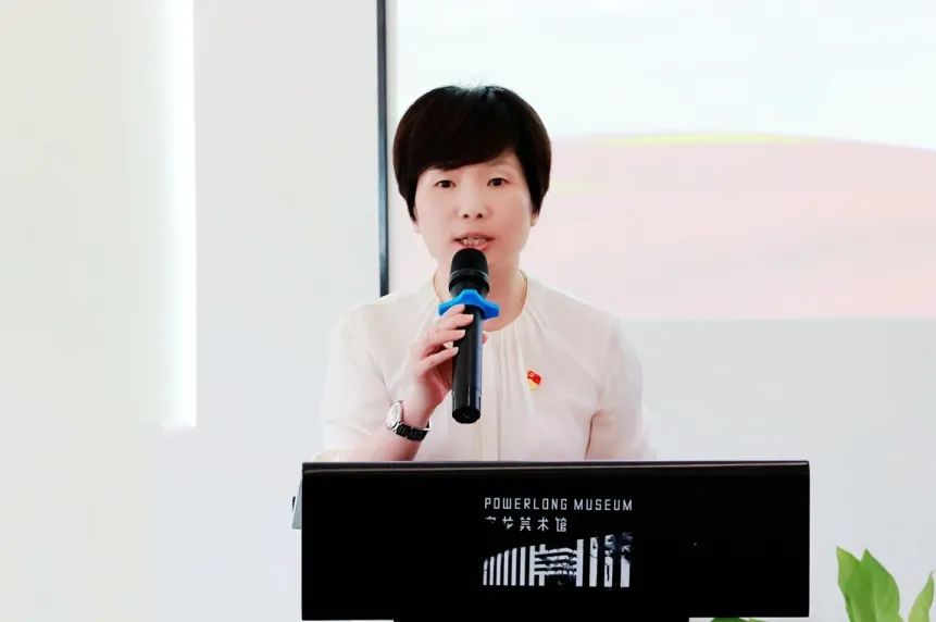李菁.jpg